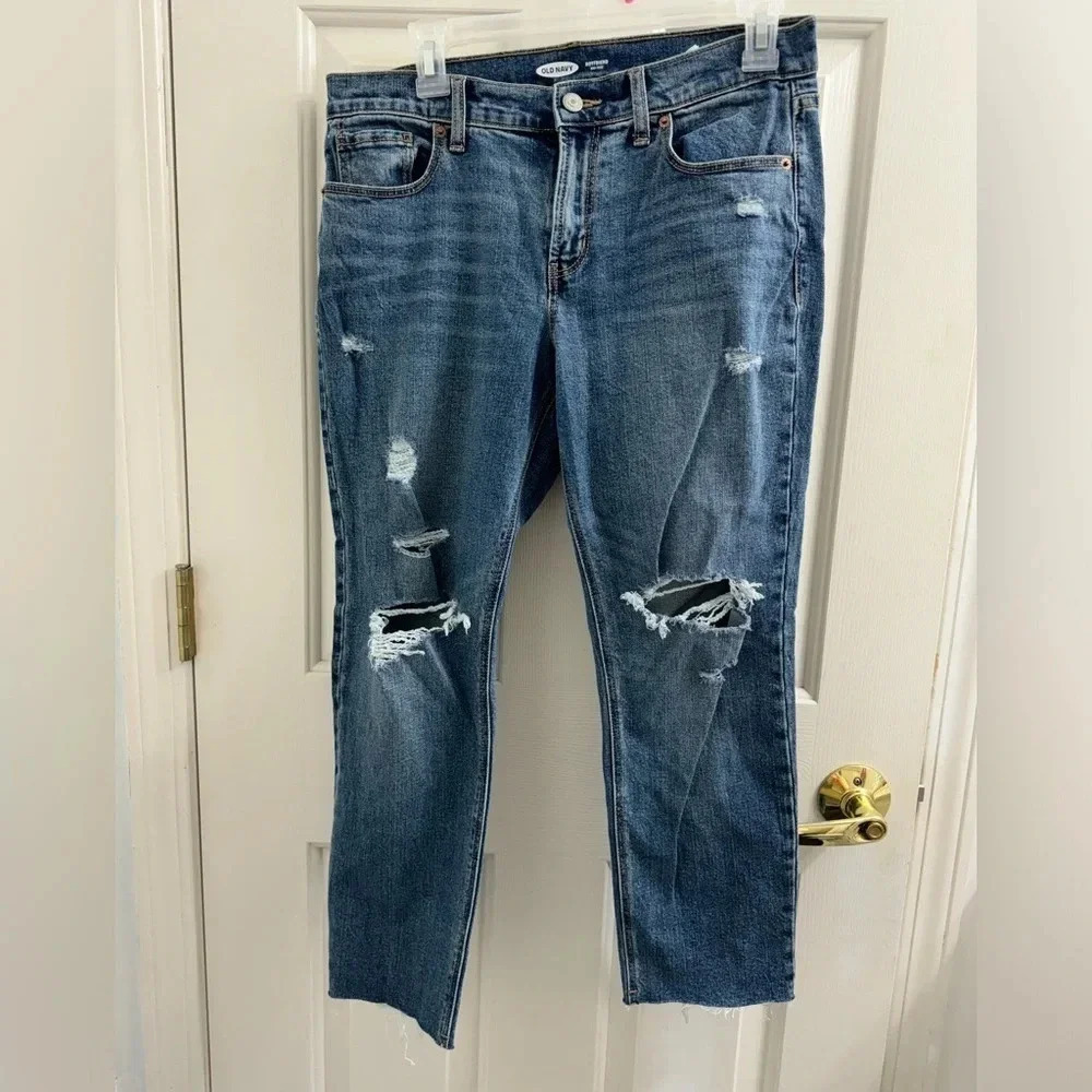 Old Navy Mid-Rise Petite Boyfriend Jeans